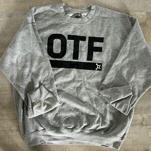 OTF sweatshirt size large. (Womens)